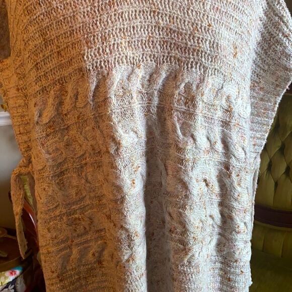 Cupid blush, bohemian tie poncho. Women’s S/M. - Picture 3 of 5